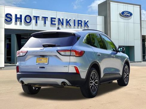 Certified 2022 Ford Escape Titanium FWD image 8