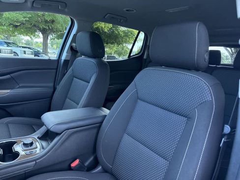 Used 2023 GMC Acadia SLE w/ Driver Convenience Package FWD image 14