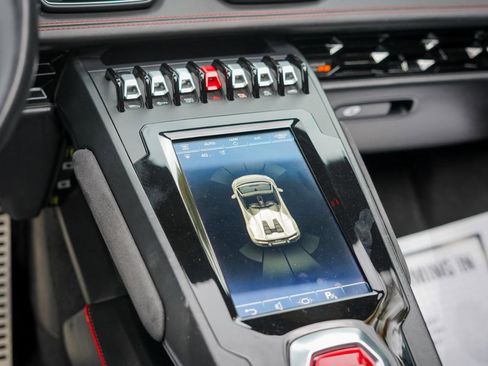 Used 2020 Lamborghini Huracan EVO RWD image 14
