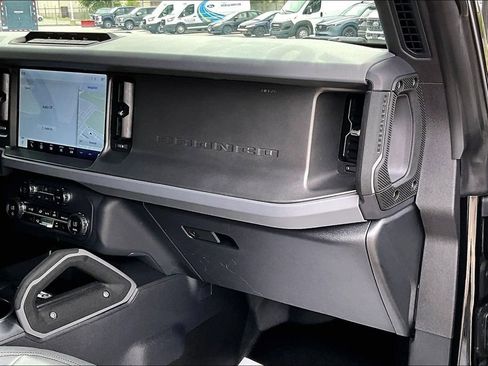Certified 2024 Ford Bronco Big Bend w/ Sasquatch Package AWD/4WD image 15
