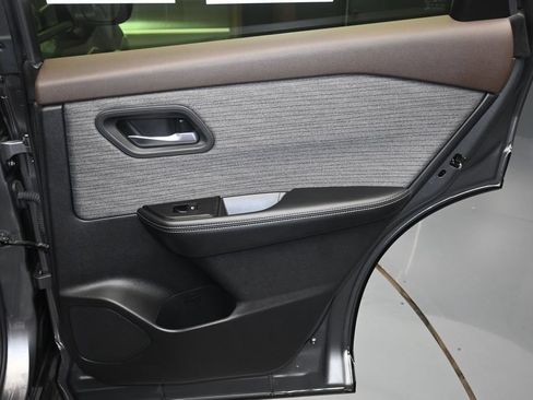 Certified 2023 Nissan Rogue SV AWD/4WD image 19