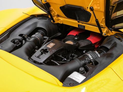 Used 2017 Ferrari 488 Spider image 44