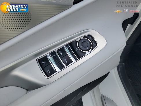 Certified 2022 Chevrolet Corvette Stingray Preferred Conv RWD image 17