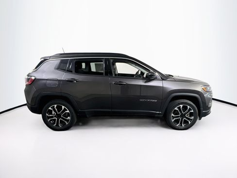 Used 2022 Jeep Compass Limited w/ Sun and Sound Group AWD/4WD image 4