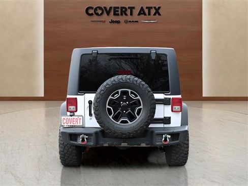 Used 2016 Jeep Wrangler Unlimited Rubicon w/ Connectivity Group image 4