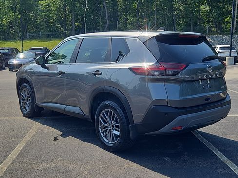 Used 2023 Nissan Rogue S AWD/4WD image 6