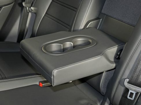 New 2026 Porsche Cayenne Coupe image 35