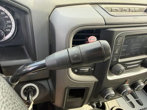 Used 2018 RAM 2500 Tradesman w/ Chrome Appearance Group AWD/4WD image 33