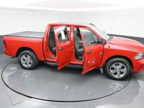 Used 2019 RAM 1500 Express w/ Express Value Package AWD/4WD image 37
