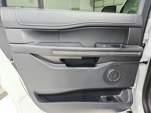 Used 2024 Ford Expedition Max XLT image 36