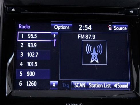 Used 2017 Toyota Camry XLE w/ Moonroof Package image 30