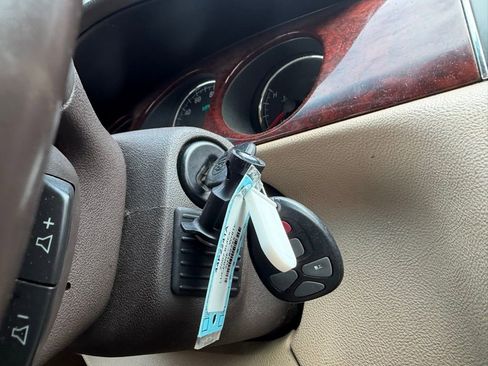 Used 2007 Buick Lucerne CXL FWD image 22