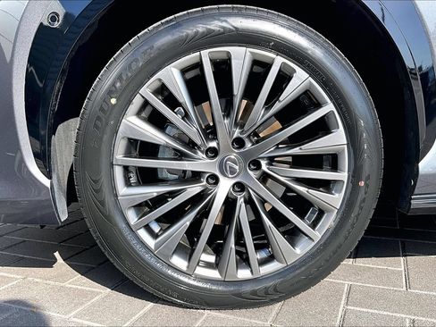 Used 2025 Lexus RZ 300e w/ Cold Area Package FWD image 9