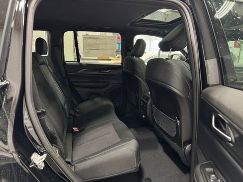 New 2026 Jeep Grand Cherokee Laredo X image 16