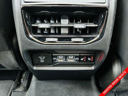 Used 2023 Jeep Grand Cherokee Limited w/ Luxury Tech Group II AWD/4WD image 10