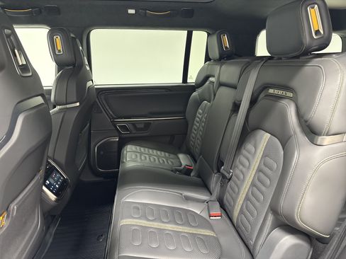 Used 2023 Rivian R1S Launch Edition AWD/4WD image 21