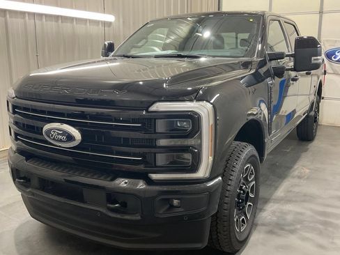 Used 2026 Ford F250 Platinum w/ FX4 Off-Road Package AWD/4WD image 4