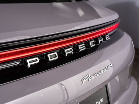 Used 2024 Porsche Panamera RWD image 33