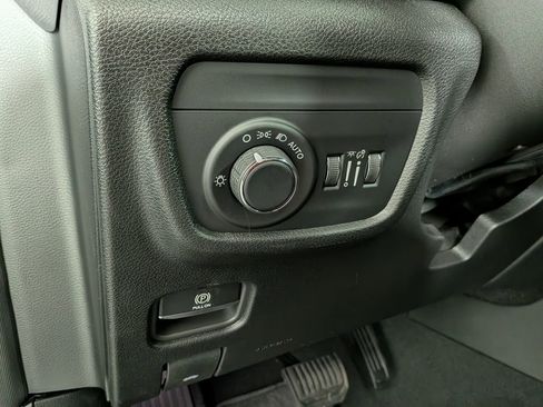 New 2026 Jeep Grand Cherokee Altitude AWD/4WD image 18