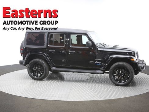 Used 2021 Jeep Wrangler Unlimited Sahara w/ Cold Weather Group AWD/4WD image 47
