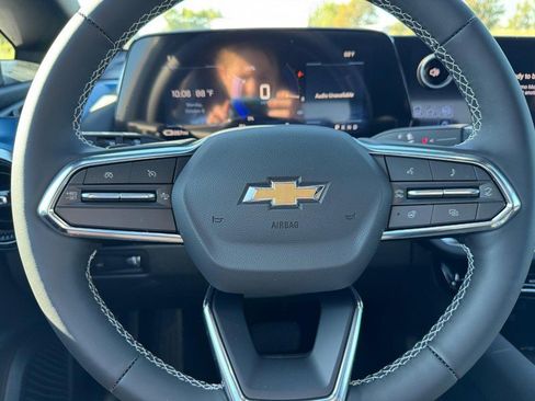 New 2026 Chevrolet Equinox EV LT image 13