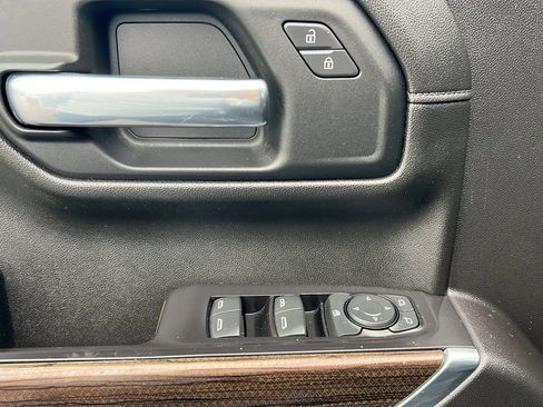 Used 2021 Chevrolet Silverado 1500 LT Trail Boss w/ Convenience Package II image 13