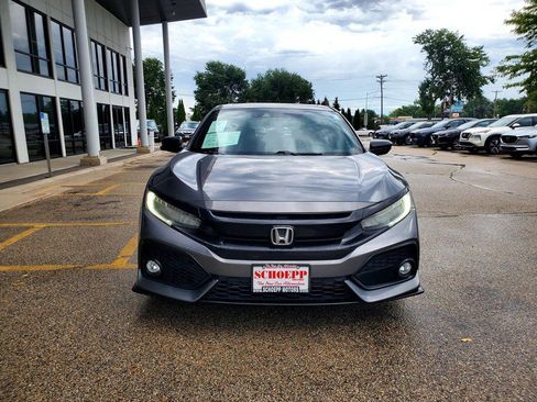 Used 2018 Honda Civic Sport Touring image 2