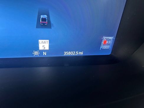Used 2025 Ford F150 Lightning Platinum AWD/4WD image 21