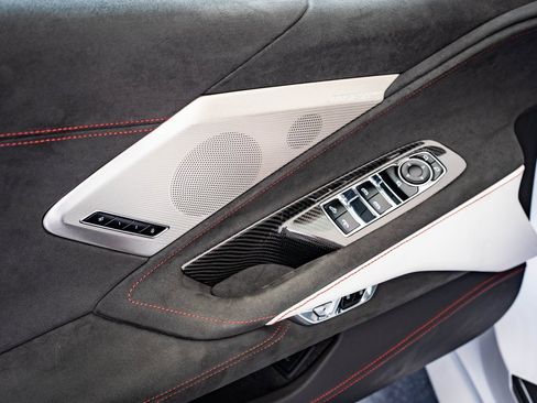 Used 2023 Chevrolet Corvette Stingray Premium Conv w/ Z51 Performance Package image 27