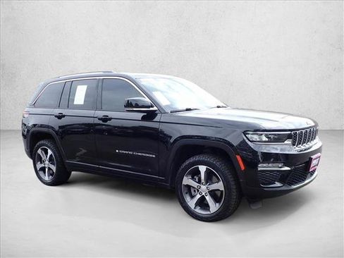 Used 2023 Jeep Grand Cherokee 4WD 4xe image 6