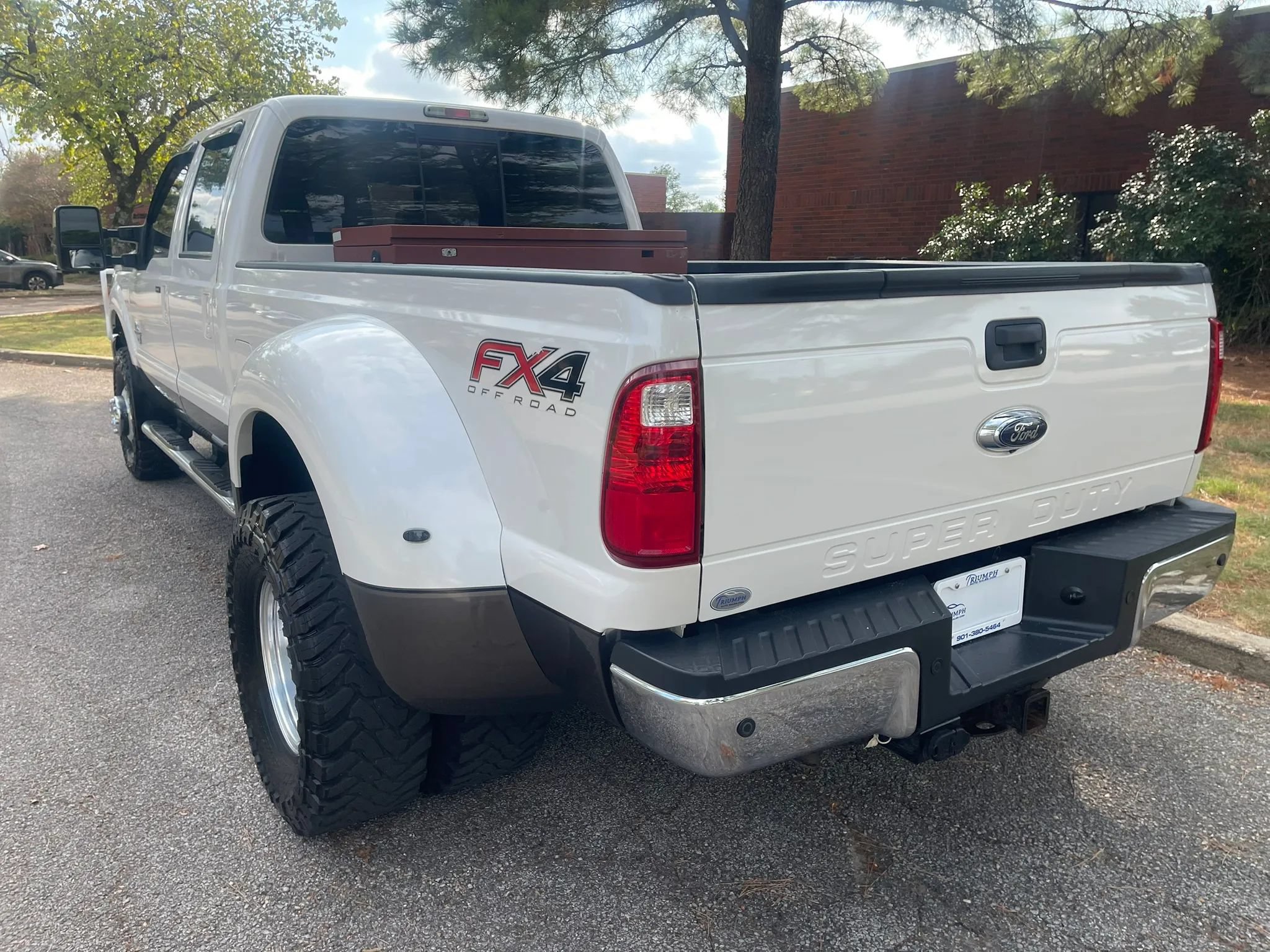 Used 2016 Ford F350 Lariat w/ Lariat Ultimate Package AWD/4WD image 3