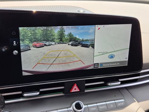 Used 2024 Hyundai Elantra SEL FWD image 22