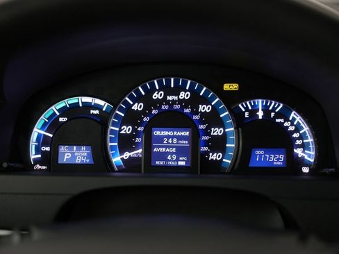 Used 2013 Toyota Camry XLE w/ Leather Pkg FWD image 17