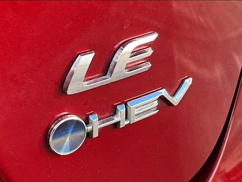 Used 2025 Toyota Corolla LE FWD image 10