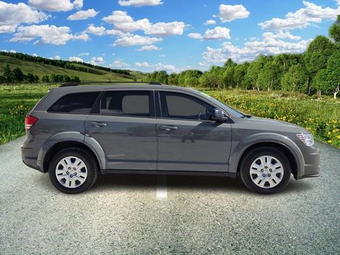 Used 2020 Dodge Journey SE w/ SE Popular Equipment Group FWD image 7