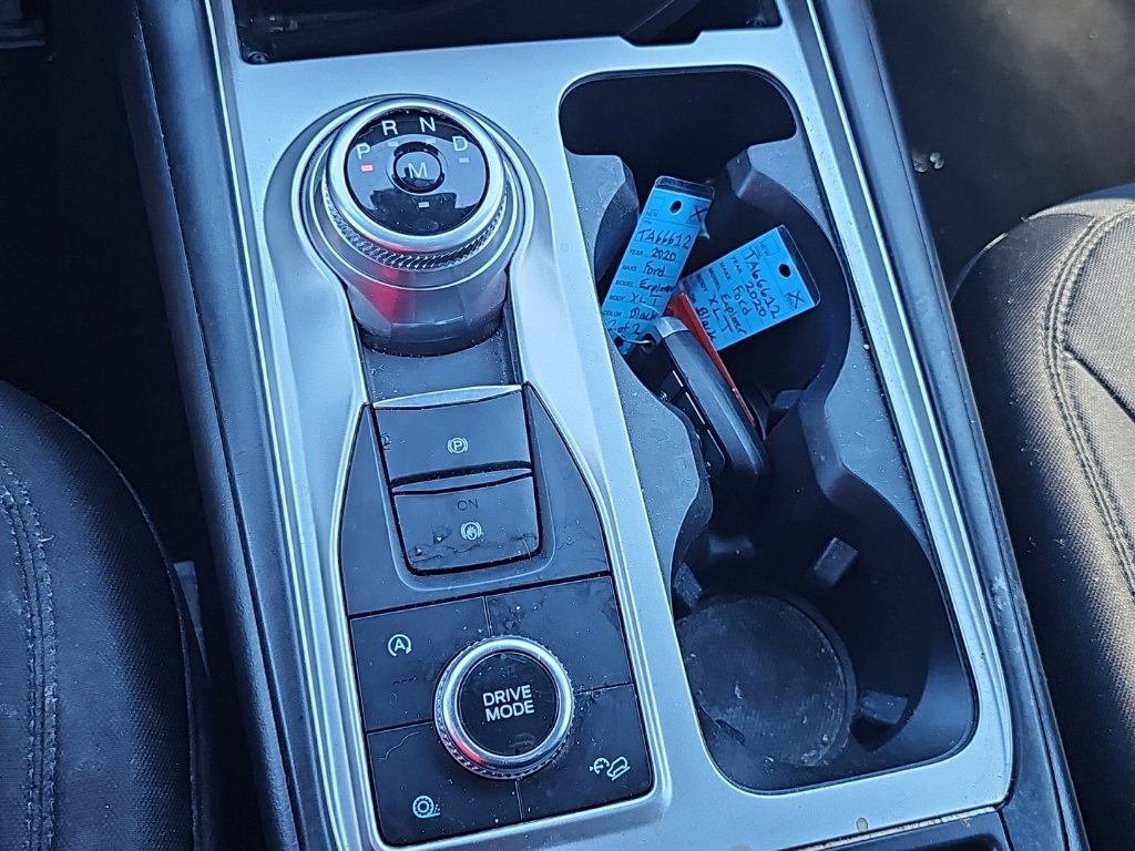 Used 2020 Ford Explorer XLT AWD/4WD image 8