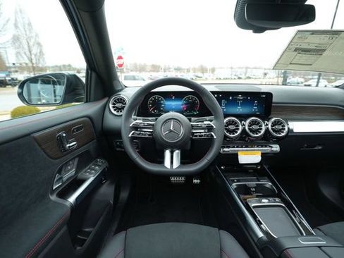 Certified 2026 Mercedes-Benz GLB 250 4MATIC image 23