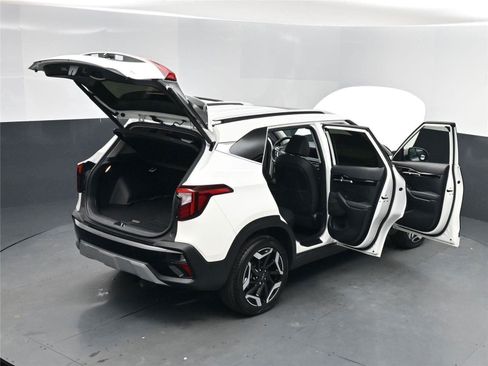 Used 2025 Kia Seltos SX w/ SX Sunroof Package image 18