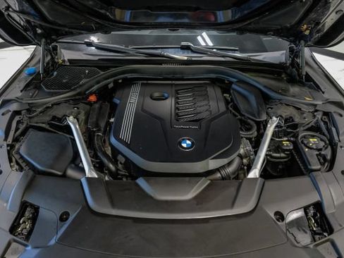 Used 2021 BMW 740i w/ M Sport Package RWD image 81