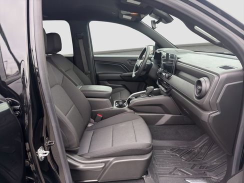 Used 2024 Chevrolet Colorado W/T w/ WT Convenience Package II image 18