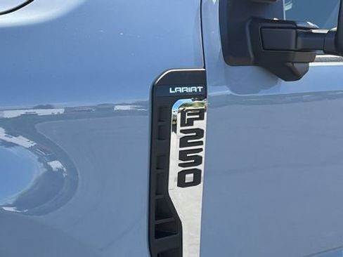 New 2026 Ford F250 Lariat w/ FX4 Off-Road Package AWD/4WD image 11