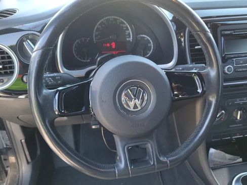 Used 2013 Volkswagen Beetle 2.5 50's Edition image 10