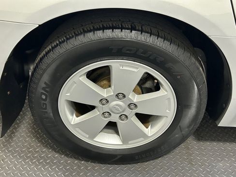 Used 2009 Chevrolet Impala LT image 18