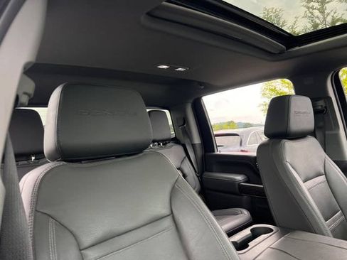 Used 2023 GMC Sierra 2500 Denali w/ Denali Ultimate Package AWD/4WD image 35