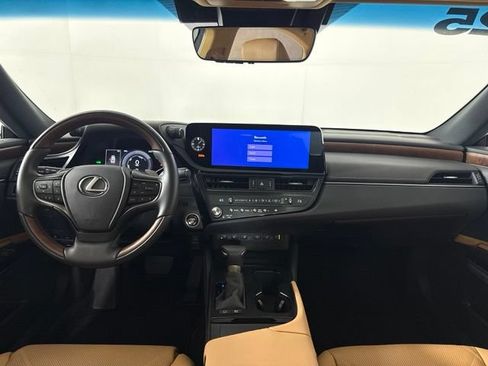 Used 2025 Lexus ES 300h w/ Technology Package FWD image 30