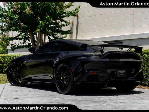 Used 2023 Aston Martin V8 Vantage Coupe RWD image 33