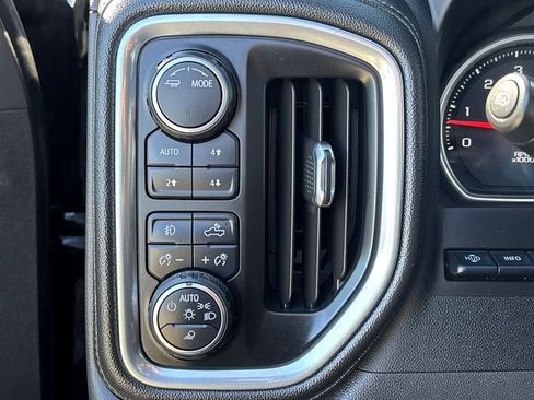 Used 2022 Chevrolet Silverado 1500 High Country w/ Technology Package image 18