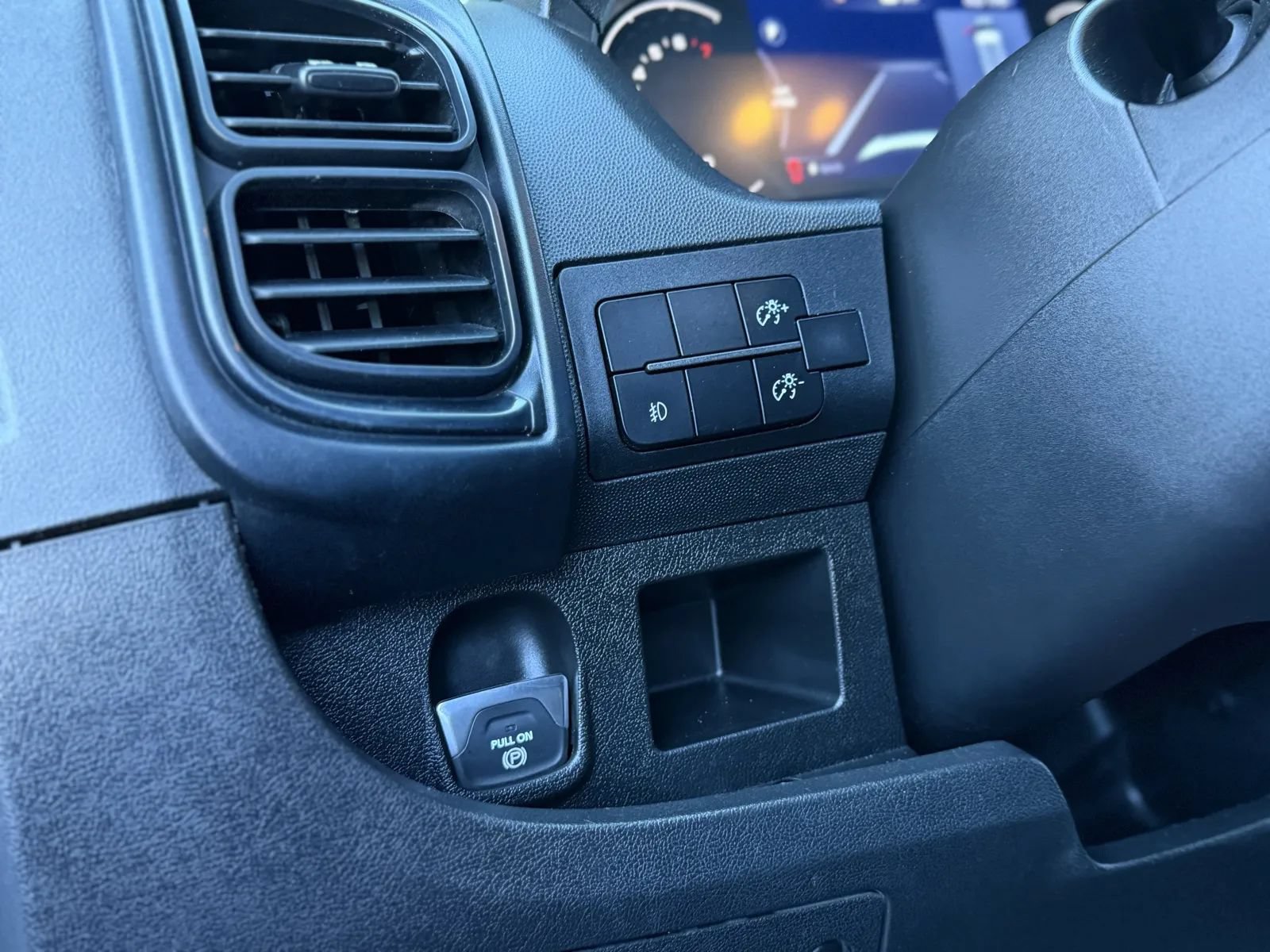 Used 2024 RAM ProMaster 2500 w/ Premium Convenience Group FWD image 22