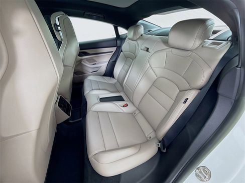 Used 2023 Porsche Taycan image 23