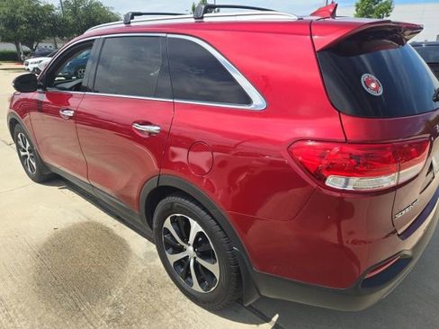 Used 2016 Kia Sorento EX FWD image 4